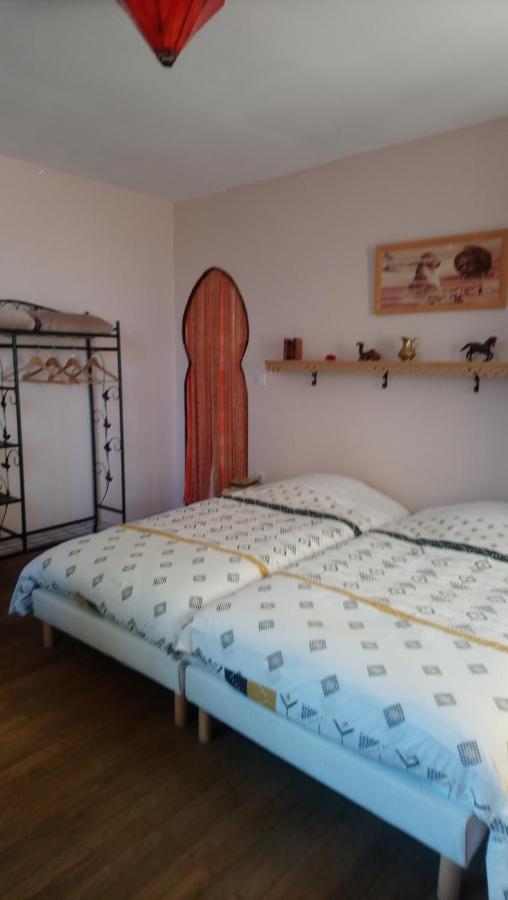 Chambre D'Hote Dans Maison Atypique Possibilite 1 Lit Supplementaire Pour 15 Euros Sancoins Buitenkant foto